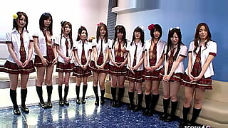 japanese girls pooping