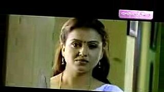 sona bhabhi huge cleavage show romance with neighbour hd