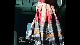 indian housewife hidden dress change4