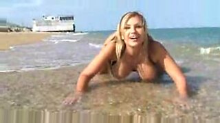 beach nude voyeur