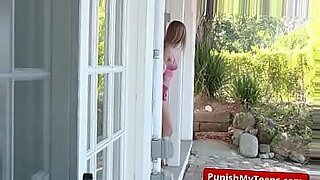 www doughter give a sex tablate uncle and dad then sex videocom