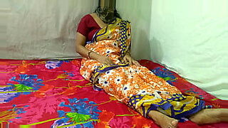 indian colloge girls bathing hide camera