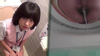 japan girl pee solo