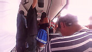 touch teen ass on tram encoxada arrimon