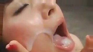 lots sperm on mouth