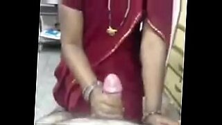 cute indian saree aunty nude