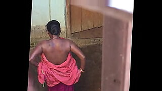 indian women open bath in pond by hidden cam voyur