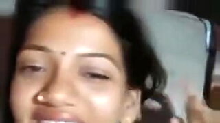 indian aunty in cring an orange saree fucked hard