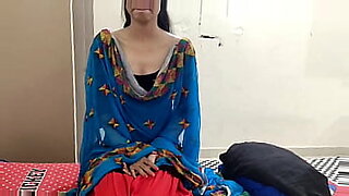 indian aunty weared sari fucking video mp4 free download