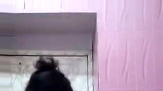 indian colloge girls bathing hide camera