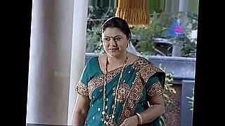 Scènes sensuelles de Malayalam dans la série Ancy