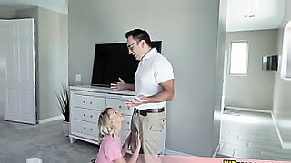 blackmail mom with her cating video