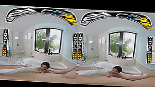 boy and girl bathing in same bathroom and playing sex